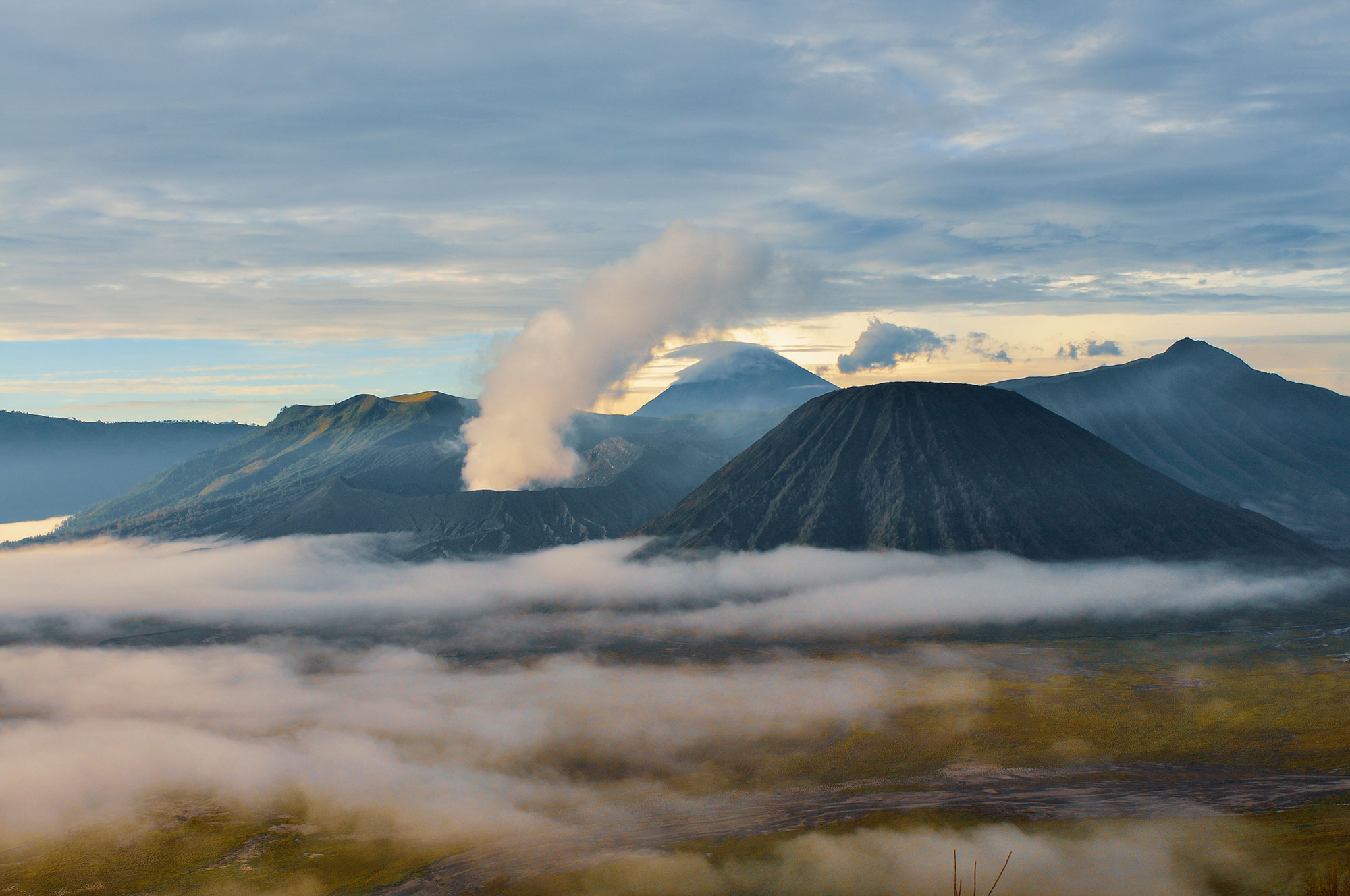 Paysage, montagnes, volcans